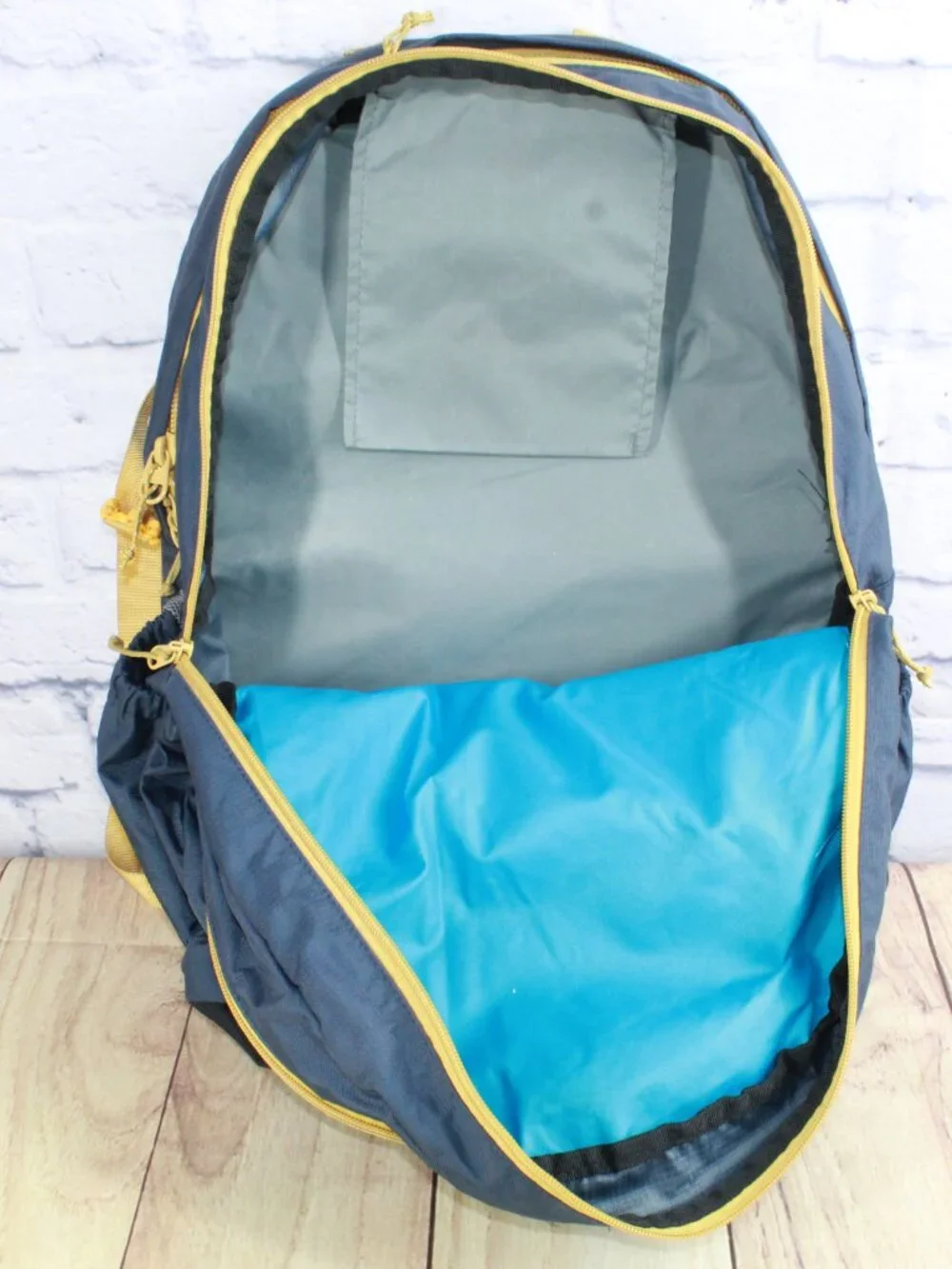 LL Bean Unisex Adult Navy Comfort Carry Portable Locker Pack 42L Hiking Backpack